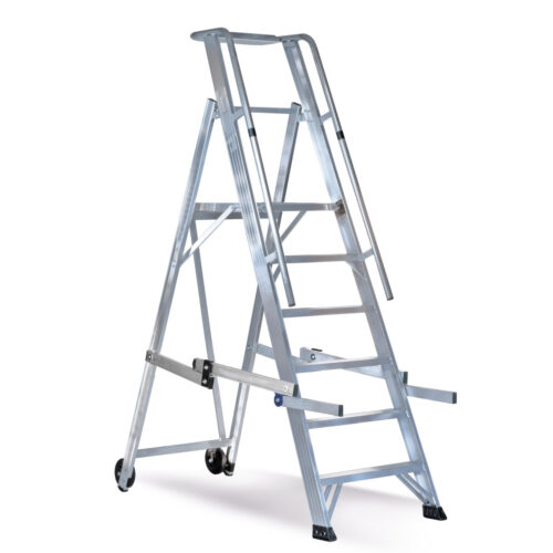 Packshot af Vera aluminium trappestige med platform, gelænder, håndliste og kraftige svejste trin.